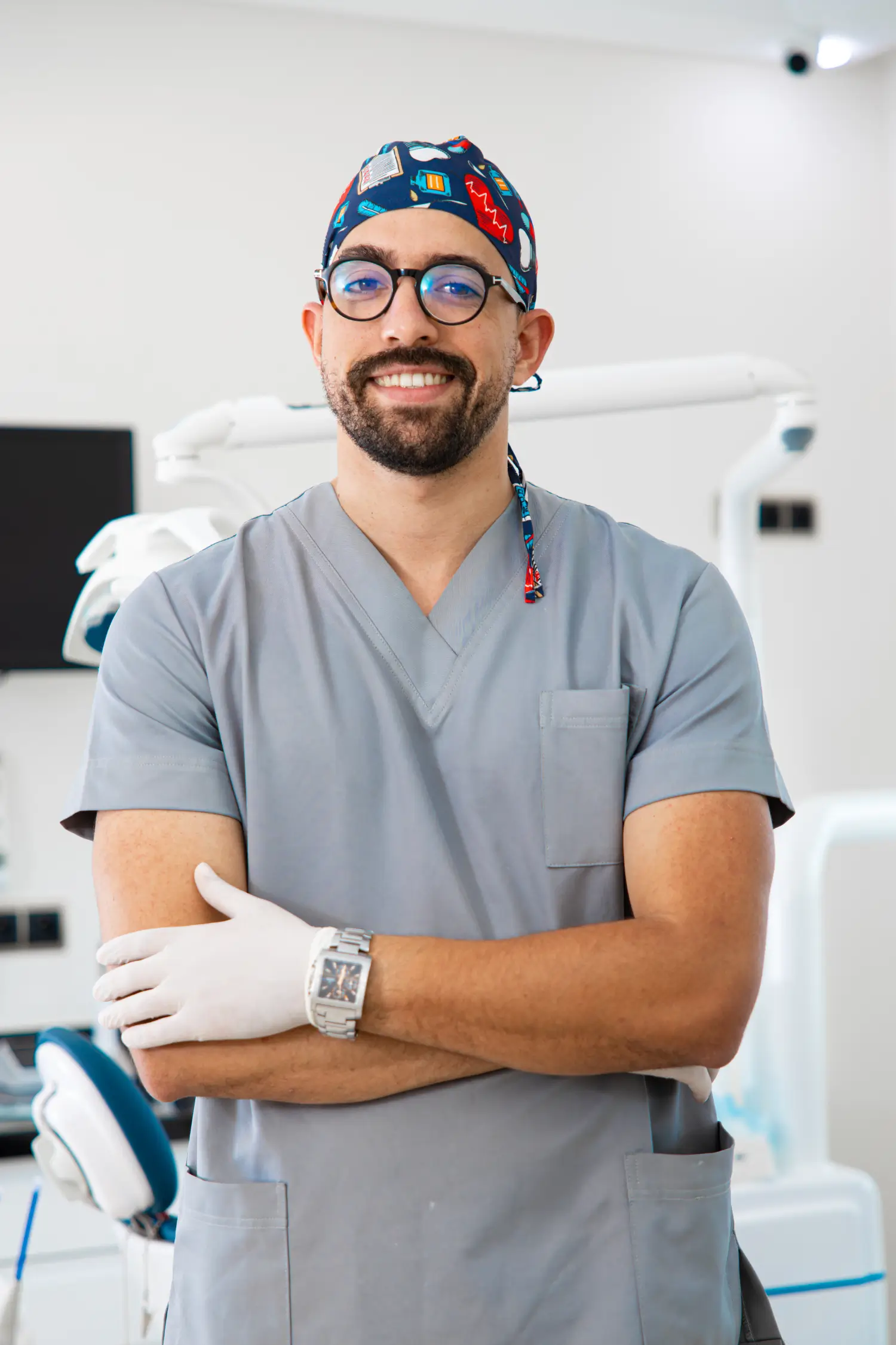 Dr. Imad Eddine Mouttaqui, chirurgien-dentiste du Centre Dentaire Signature à Bni Yakhlef